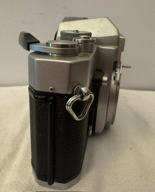Vintage Nikkon Nikkormat spares/repairs