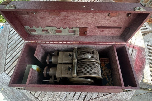 Vintage Jules Richard stereoscopic projector 1953