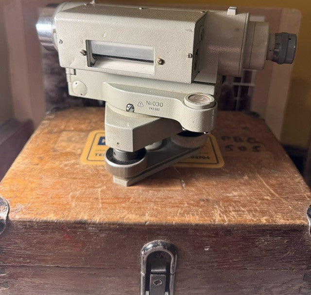 Carl Zeiss Jena dumpy / tilting level Ni 030