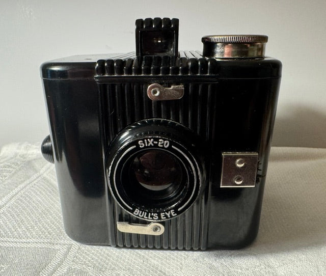 Vintage Kodak six-20 Bulls Eye film camera