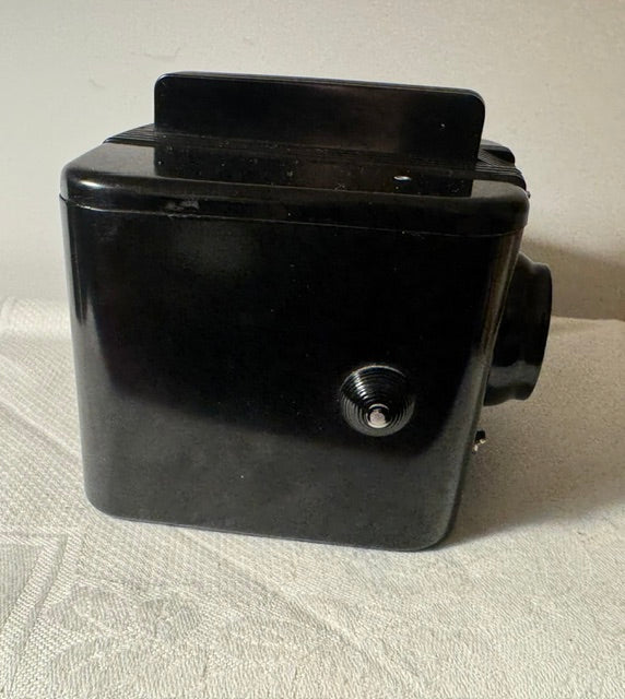 Vintage Kodak six-20 Bulls Eye film camera