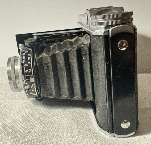 Voigtlander Perkeo I folding camera