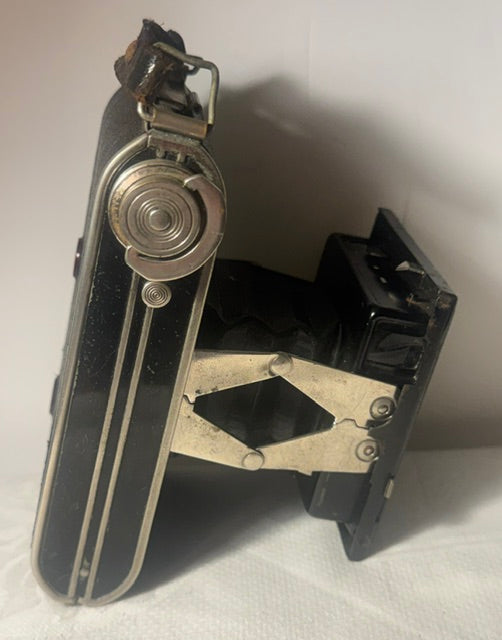 Vintage Kodak soix-20 Brownie folding camera