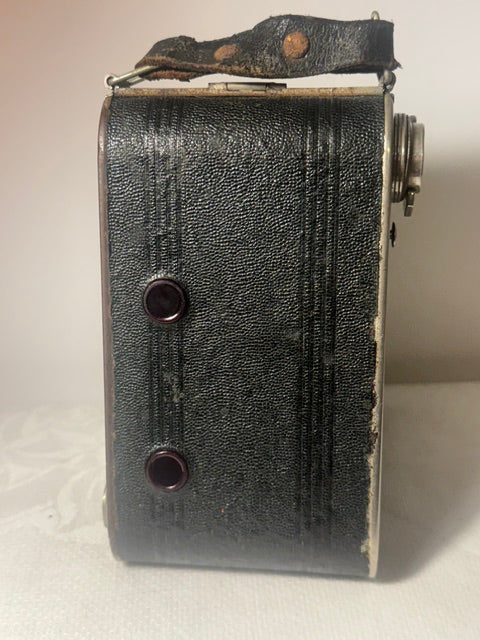 Vintage Kodak soix-20 Brownie folding camera