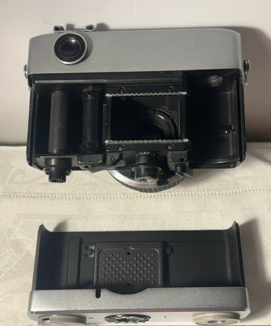 Vintage Carl Zeiss Jena Werra 1 35mm camera 1954