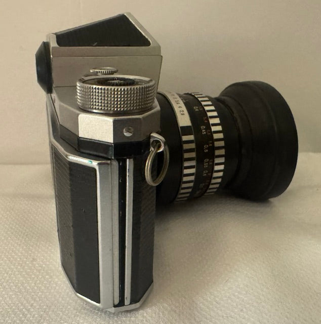 Vintage Praktica IV F 35mm film camera 1960s