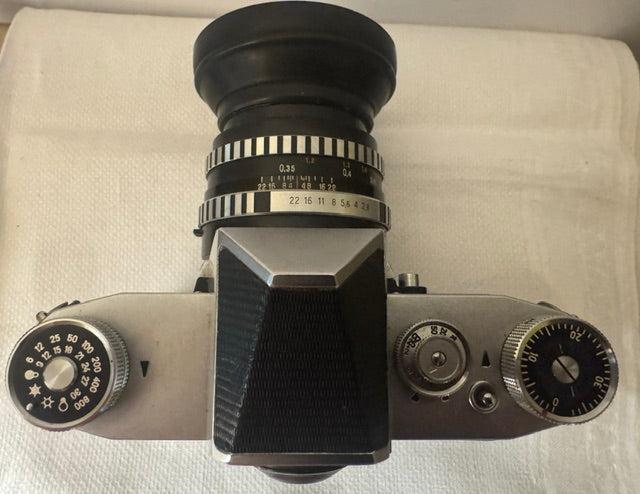 Vintage Praktica IV F 35mm film camera 1960s