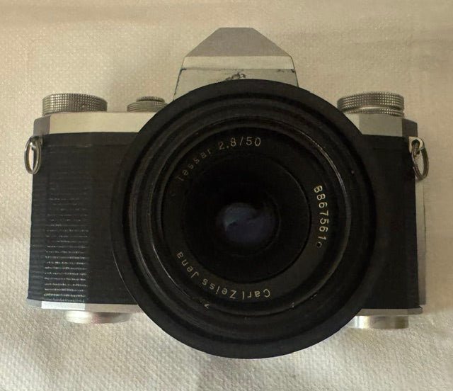 Vintage Praktica IV F 35mm film camera 1960s