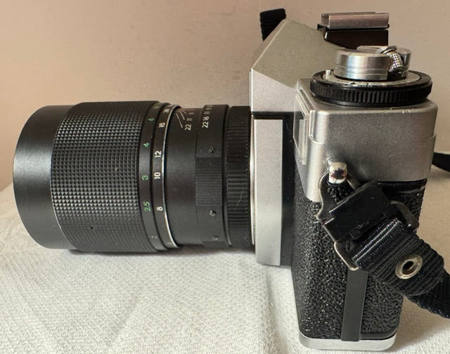 Praktica LB 35mm film camera , Prakticar f2.8 135mm lens