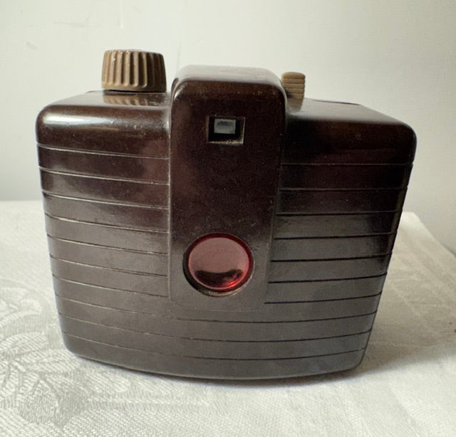 Kodak Brownie Holiday Camera 1953–1962 — Brown Bakelite, 127 Film