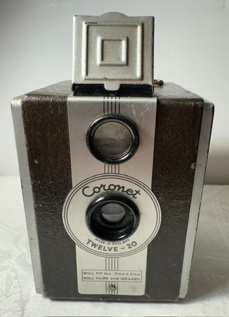 Vintage Coronet Twelve-20 Box Camera 1950s — Made in England, 120/620 Film