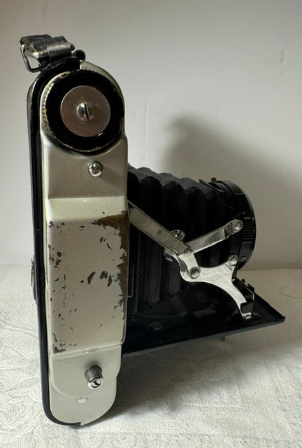 Vintage Coronet Clipper Folding Camera 1959 — Medium Format, 120 Film