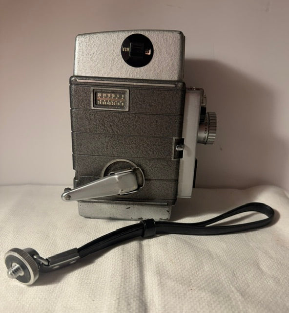 Vintage Bell & Howell 624EE Autoset Cine Camera 1958 — Double 8, Auto Exposure, Original Case