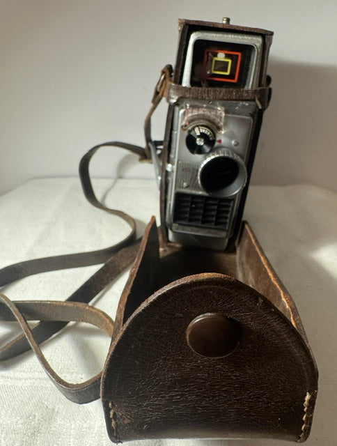 Vintage Bell & Howell 624EE Autoset Cine Camera 1958 — Double 8, Auto Exposure, Original Case