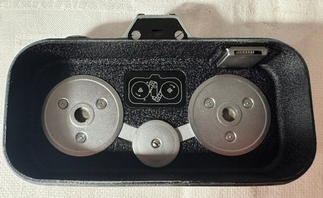 Vintage Zeiss Ikon Movikon 8 Cine Camera 1952 — Double 8, Clockwork Motor, Original Case
