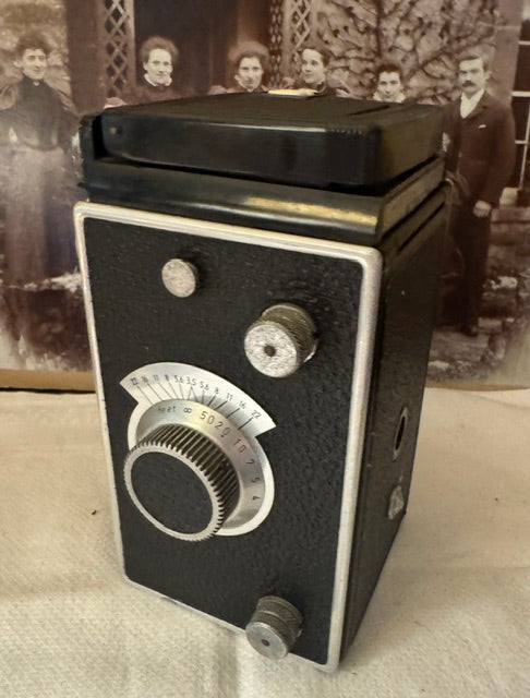 Montanus Delmonta TLR Camera — 120 Film, 6×6cm, 75mm f/3.5 Lens, West Germany, c.1950s
