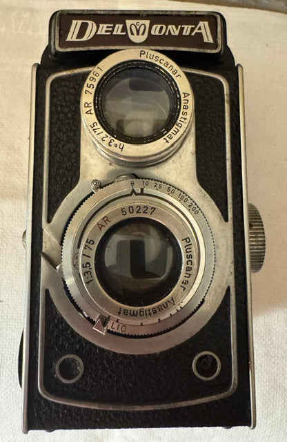 Montanus Delmonta TLR Camera — 120 Film, 6×6cm, 75mm f/3.5 Lens, West Germany, c.1950s