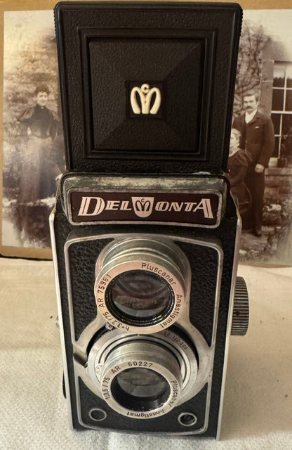 Montanus Delmonta TLR Camera — 120 Film, 6×6cm, 75mm f/3.5 Lens, West Germany, c.1950s