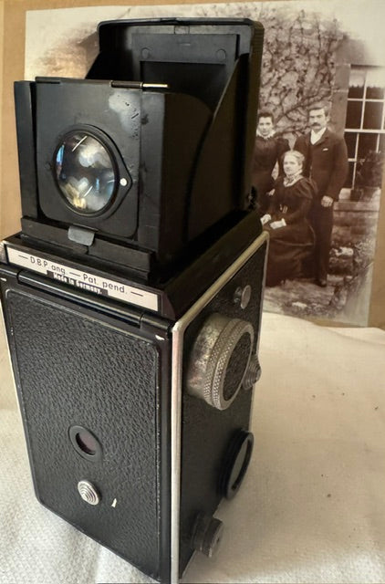 Montanus Delmonta TLR Camera — 120 Film, 6×6cm, 75mm f/3.5 Lens, West Germany, c.1950s