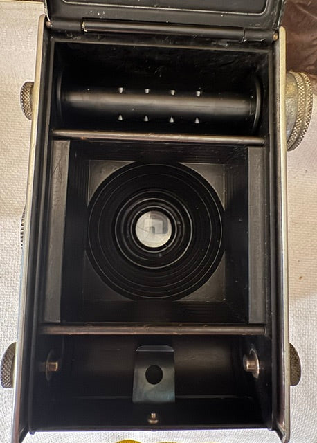 Montanus Delmonta TLR Camera — 120 Film, 6×6cm, 75mm f/3.5 Lens, West Germany, c.1950s