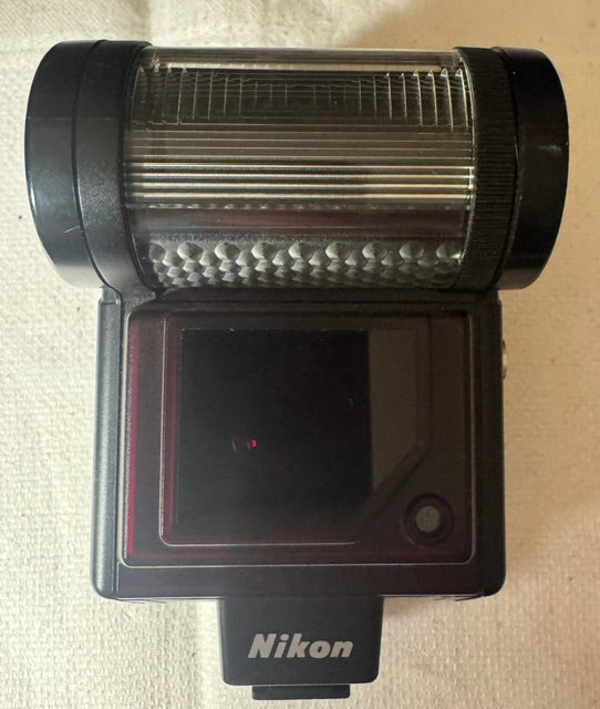 Nikon Speedlight SB-20 — TTL Flash, Tilting Bounce Head, 28/35/85mm Coverage