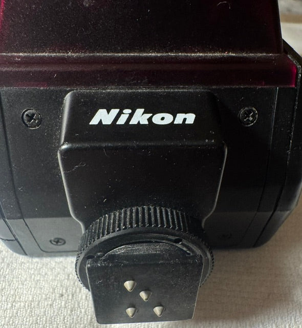 Nikon Speedlight SB-20 — TTL Flash, Tilting Bounce Head, 28/35/85mm Coverage