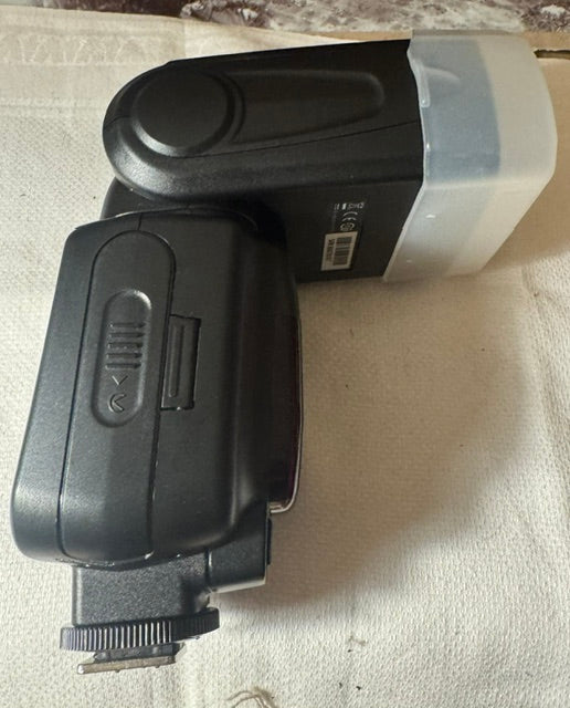 Neewer NW660 III Speedlight Flash for Nikon — 2.4GHz Wireless, Master/Slave, Soft Case