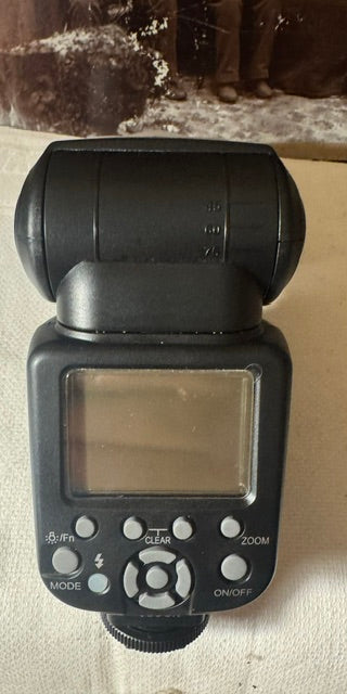 Neewer NW660 III Speedlight Flash for Nikon — 2.4GHz Wireless, Master/Slave, Soft Case
