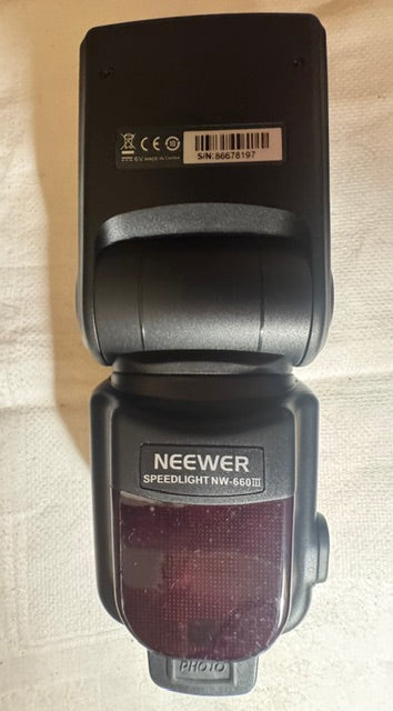 Neewer NW660 III Speedlight Flash for Nikon — 2.4GHz Wireless, Master/Slave, Soft Case