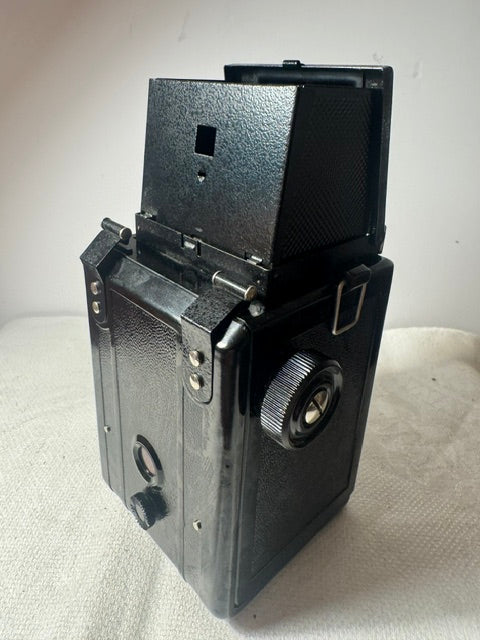 Lubitel 2 Soviet TLR Camera — 120 Film, 6×6cm, LOMO, USSR, 1955–1979
