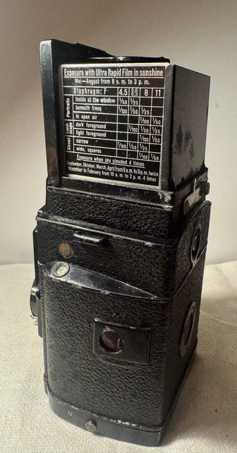 Zeiss Ikon Ikoflex I TLR Camera — 120 Film, 6×6cm, ‘Coffee Can’, Germany, 1934–1937